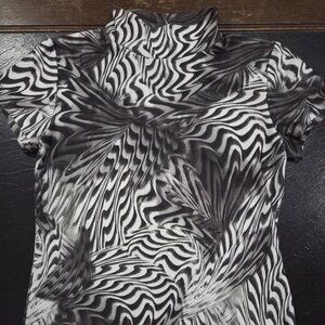 no boundaries Y2K junior small black and white shirt